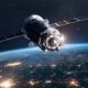 Amazon lanza sus primeros satélites Kuiper, desafiando a Starlink en la carrera espacial